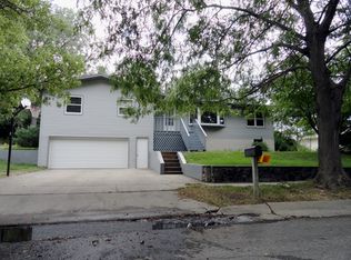 606 N Jackson Ave, Pierre, SD 57501