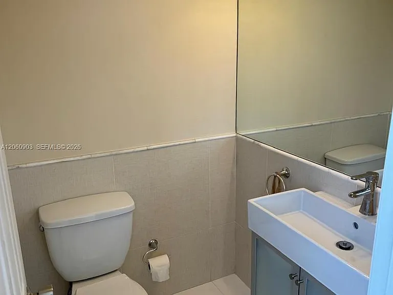 6045 NW 186th St #309 — Photo 2