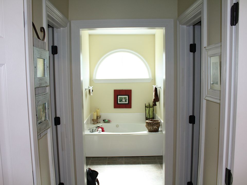 His/Her Closets