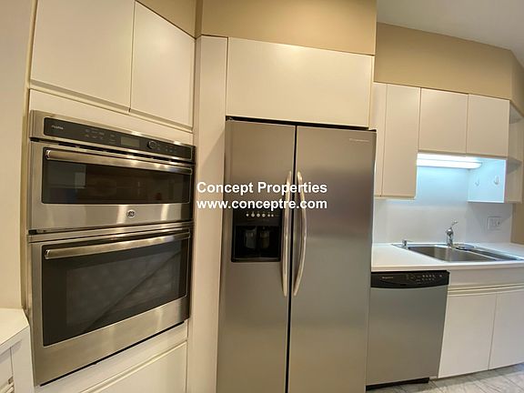 3rd image of 35 Longwood Ave #3