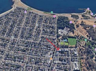 1050 Park Blvd #201, Victoria, BC V8V2T4