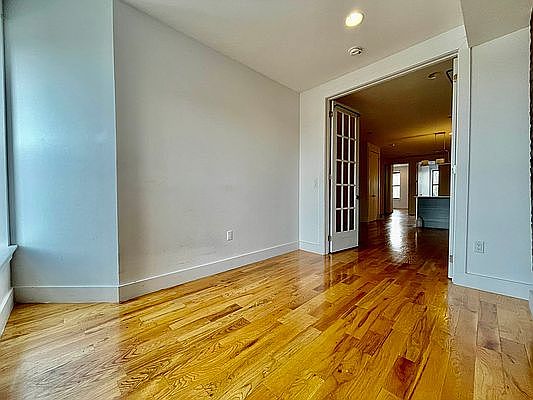 4th image of 275A Malcolm X Blvd #2