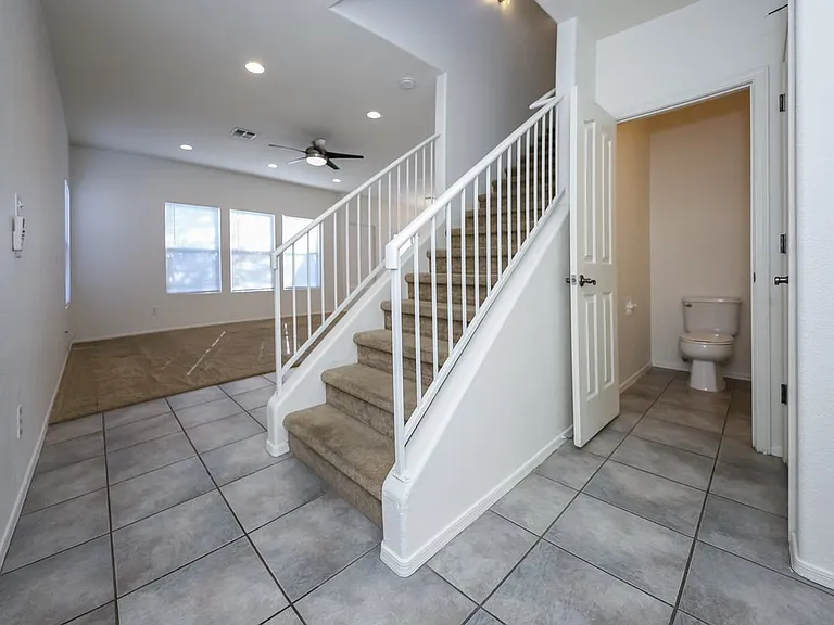 2083 S McConnell Dr — Photo 6