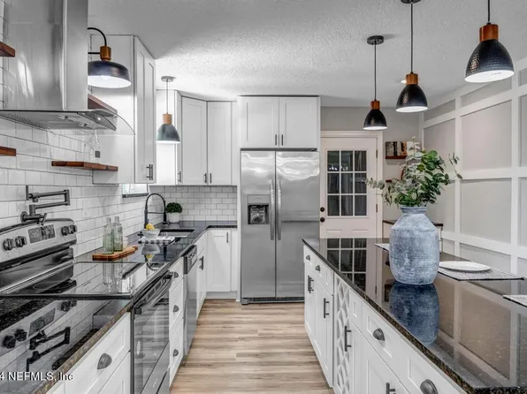 4770 ORTEGA Boulevard, Jacksonville, FL 32210