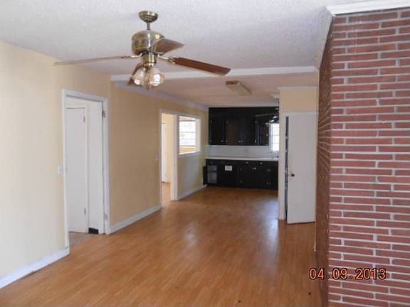 Dining Area/Kitchen