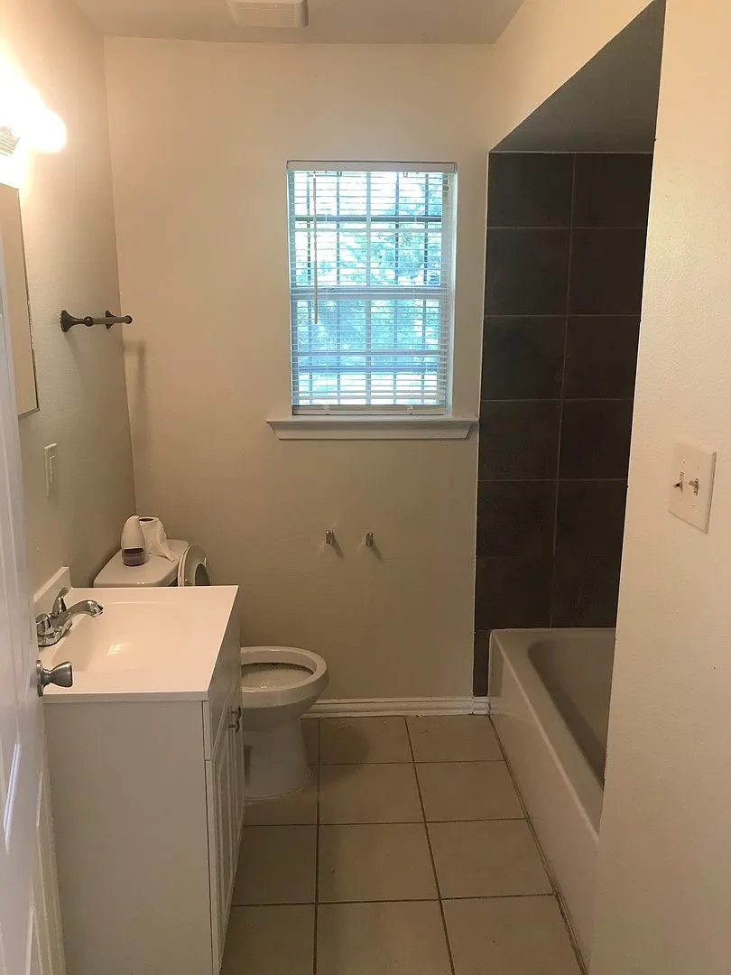218 Wilmer Heights Drive — Photo 2
