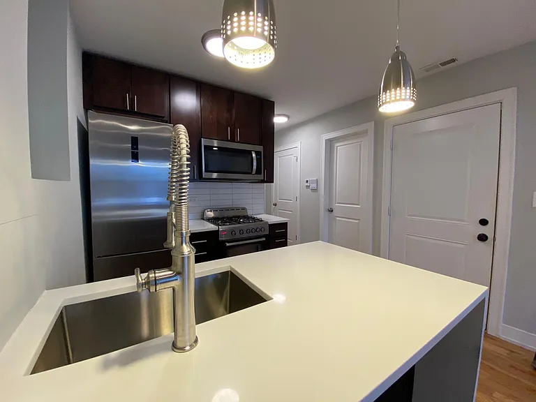 2819 W 25th St #2 — Photo 3