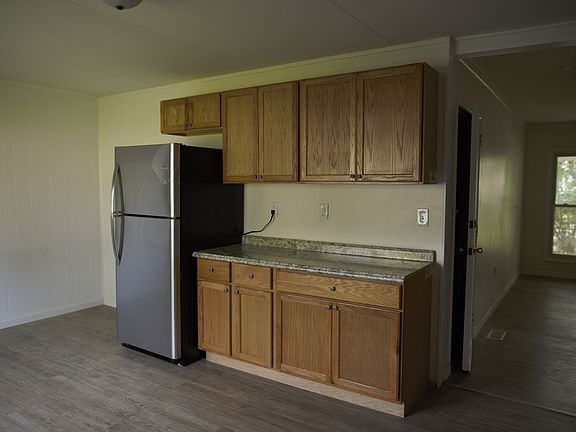 5th image of 719 Parkside Ave