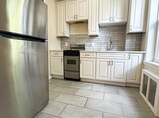 7504 64th Pl APT 3F, Glendale, NY 11385