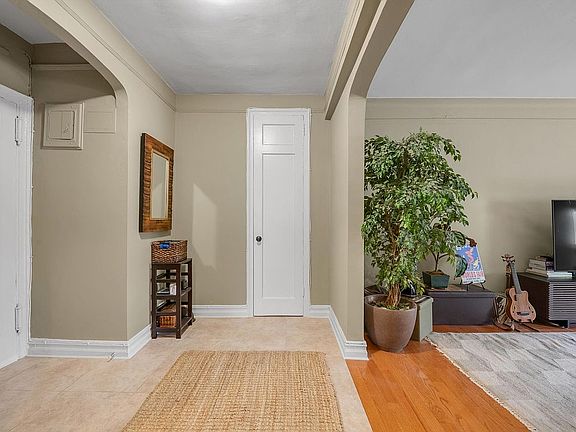4th image of 11115 75th Ave #6J