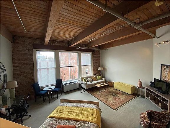 5th image of 308 W 8th St APT 506