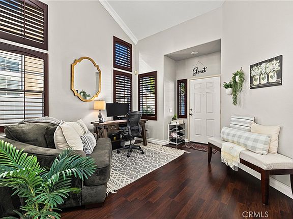 4th image of 16 Balustrade Pl