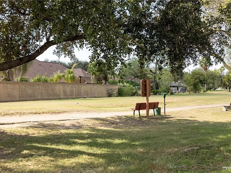 1801 Highland Park Ave — Photo 21