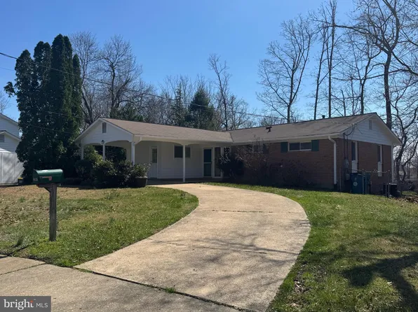 8125 Edmonton Ct, Springfield, VA 22152