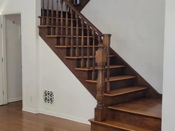 624