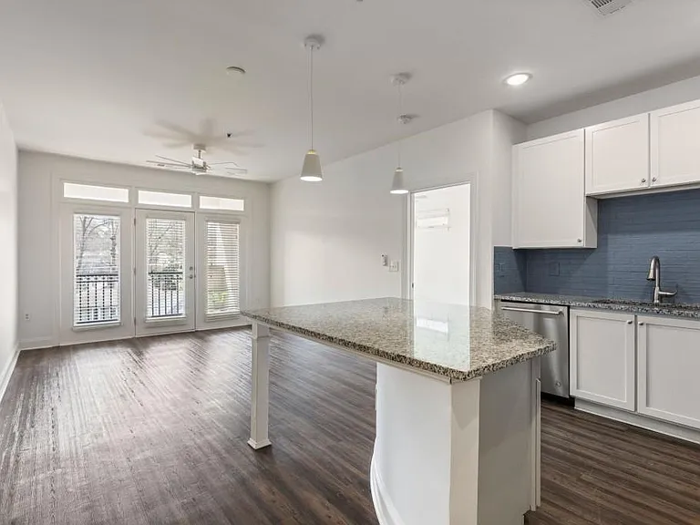 840 United Ave SE #415 — Photo 4