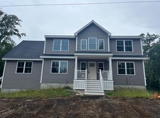4 Lower Collins St, Seabrook, NH 03874