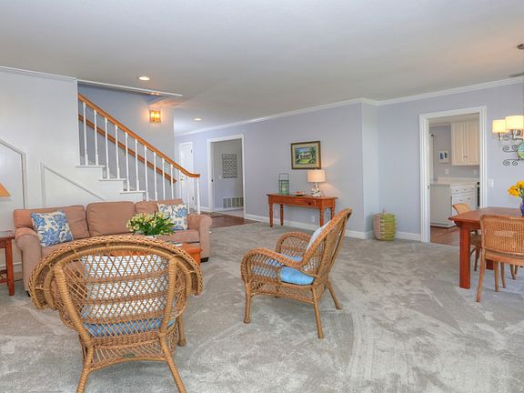 4th image of 3739 Lincolnwood Dr