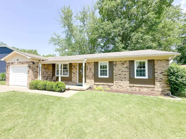 7366 Acorn Dr, Newburgh, IN 47630