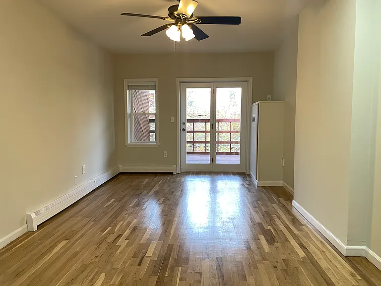 98 Bright St #2R — Photo 3