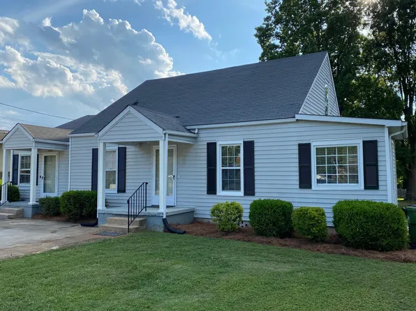 424B Salem St, Lexington, NC 27292