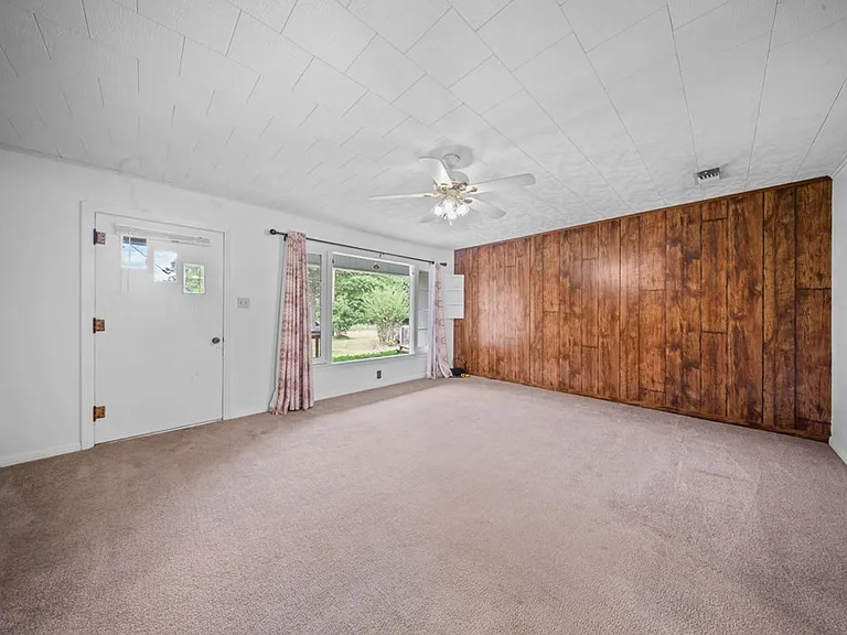 7264 State Highway 190 E — Photo 5