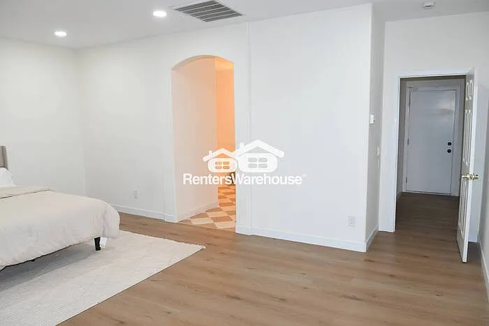 10413 W Roanoke Ave — Photo 14