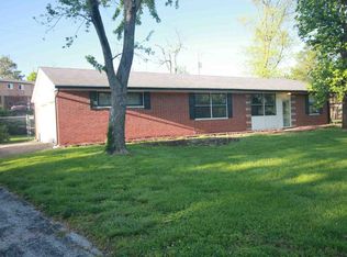 27 Crabapple Ct, Saint Louis, MO