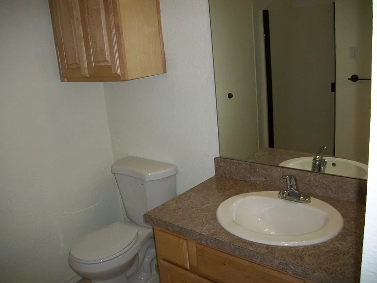 715A N Pecan St — Photo 14