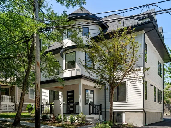 116 Thorndike St #1A, Brookline, MA 02446