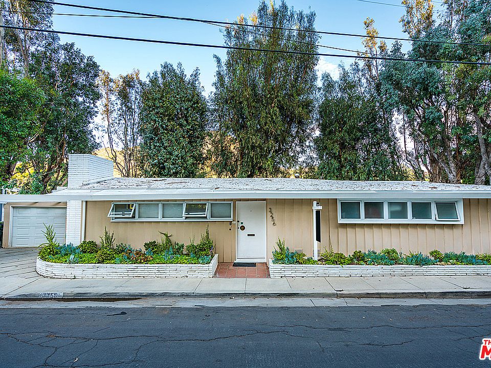 1st image of 3256 Hillock Dr