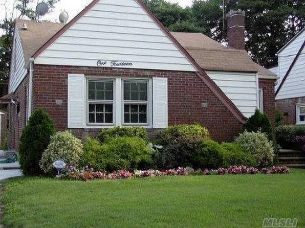 114 Windsor Pkwy, Hempstead, NY 11550