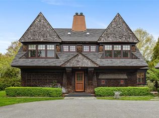 25 Walnut St, Jamestown, RI 02835