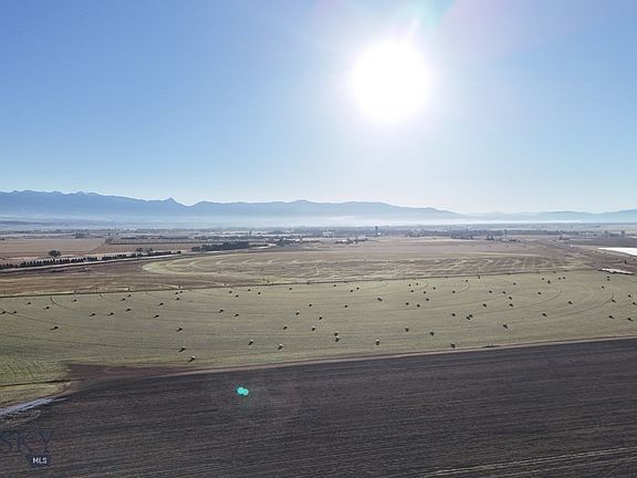 5th image of B1 Manhattan Frontage Rd S