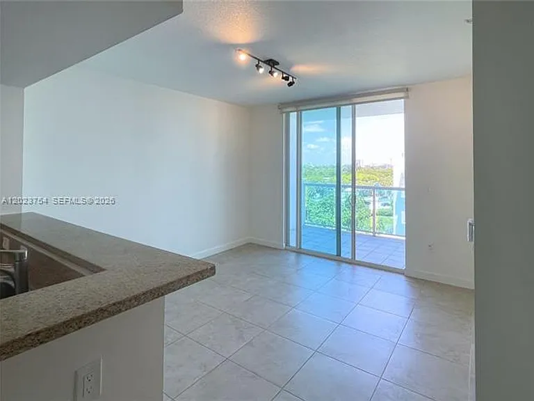 1723 SW 2nd Ave #705 — Photo 9