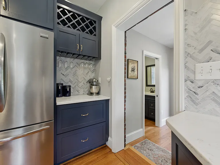 5010 Gosnold Ave — Photo 29