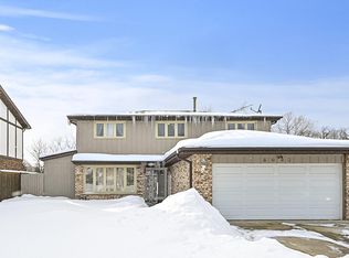 8036 Fawn Trl, Justice, IL 60458