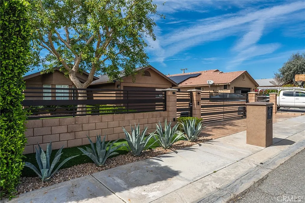 3 bed, 1320 sqft, $2,600 — Photo 3