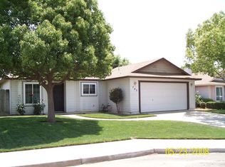 745 W Harold St, Farmersville, CA 93223