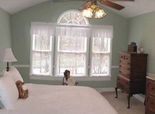 11570 Edgewood Rd, Chardon, OH 44024