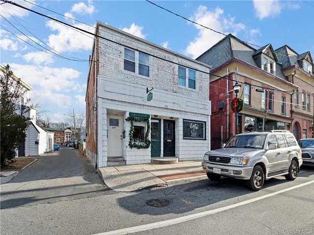 75 South St — Photo 1