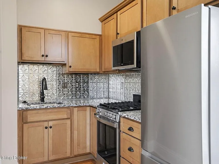 1456 Saint James Ct #3 — Photo 5