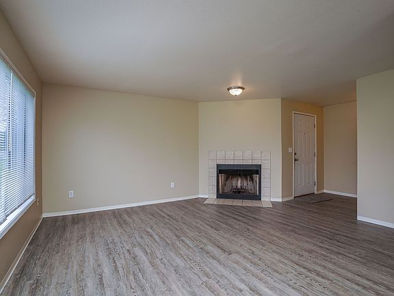 2nd image of 504 4th Ave SE #A
