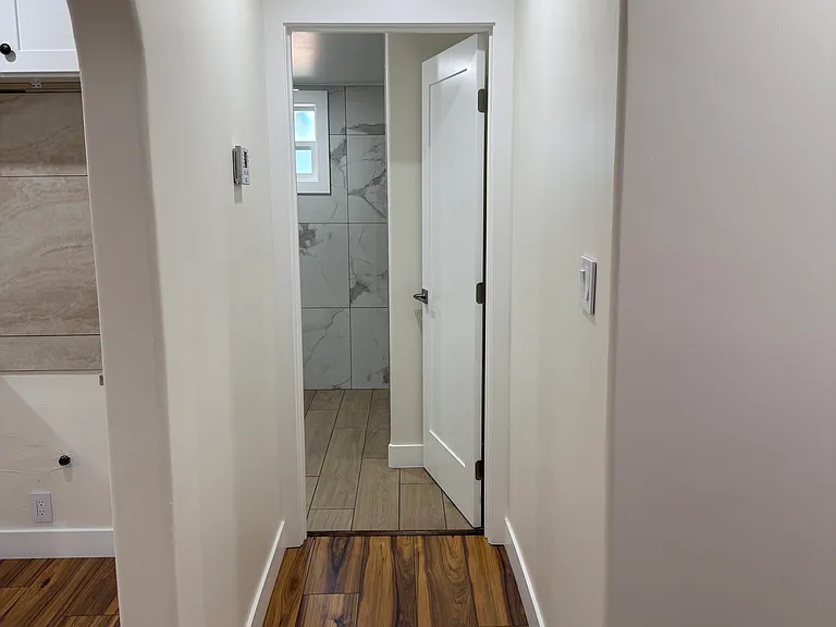 944 Beverly Rd — Photo 11