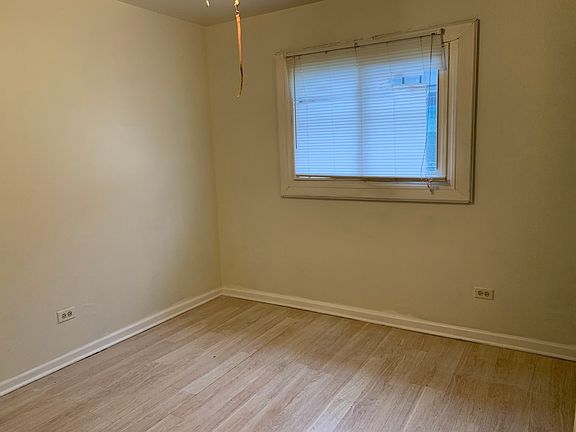 5th image of 326 N Laramie Ave