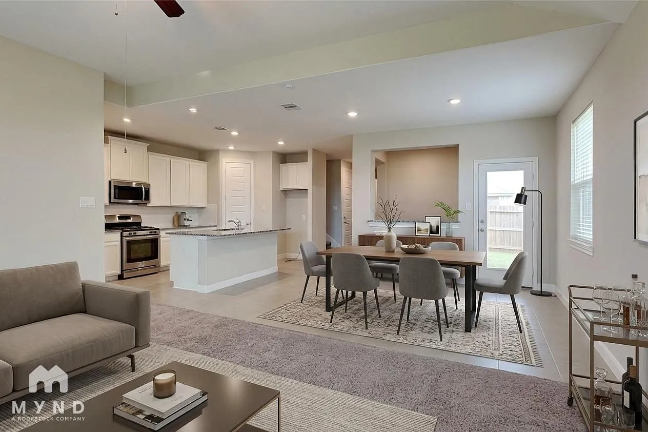 5 bed, 3.0 bath, 2493 sqft, $2,695 — Photo 3