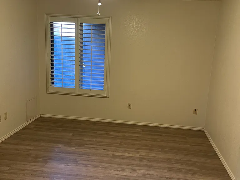 101 N Troy Ave #C — Photo 11