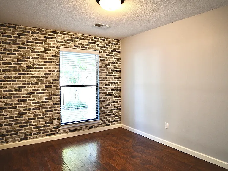 925 Greenview Rd — Photo 23