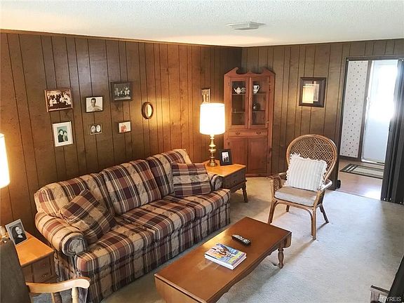 5th image of 424 Meadow Dr