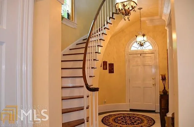 105 Saint Andrews Sq — Photo 2